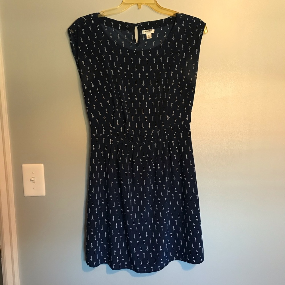 Dress with Keyhole Back